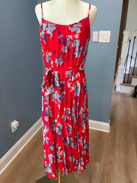 Premier Amour Dresses & Skirts - Premier Amour Red Blue Floral Pleated Midi Dress Belted Size 8